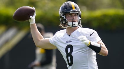 Steelers shouldn't worry about QB Kenny Pickett's hand size