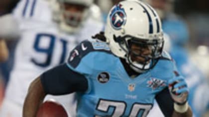 Titans running back Chris Johnson reportedly willing to take a pay