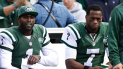 Geno Smith and Michael Vick on Opposite Ends of Chant - The New York Times