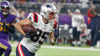 I Caught It!' Patriots TE Hunter Henry On Controversial Call in New England  Loss to Vikings - Sports Illustrated New England Patriots News, Analysis  and More