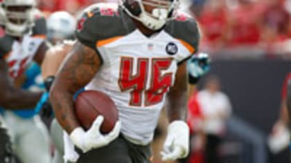 Bucs re-sign fullback Lane