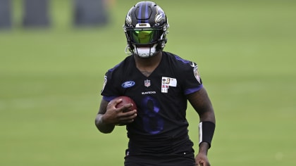 Baltimore Ravens quarterback Lamar Jackson works out during an NFL football  training camp practice, Monday, Aug. 24, 2020, in Owings Mills, Md. (AP  Photo/Julio Cortez Stock Photo - Alamy