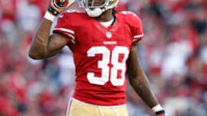 38, Dashon Goldson  Nfl players, Football helmets, Football