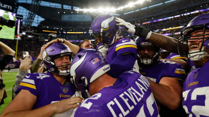 Vikings clinch NFC North title with biggest comeback in NFL history