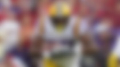 Kenny Hilliard_130815_Wide