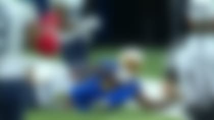 Mike Williams with a spectacular catch for a 35-yard Gain vs. Tennessee Titans