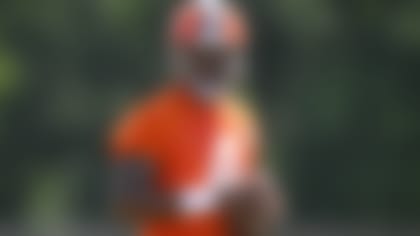 Cleveland Browns quarterback Deshaun Watson runs the offense during the NFL football team's training camp, Wednesday, Aug. 3, 2022, in Berea, Ohio. (AP Photo/David Richard)