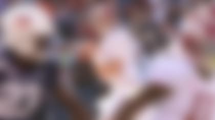 Jones set an NCAA record by completing 77.4 percent of his passes last season. (John David Mercer/USA TODAY Sports)