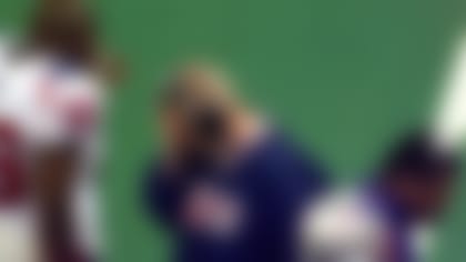 New England Patriots coach Bill Parcells buries his head in his hand on the sideline at the end of second quarter of Super Bowl XXXI against the Green Bay Packers at the Superdome in New Orleans Sunday, Jan. 26, 1997.   (AP Photo/J. Scott Applewhite)