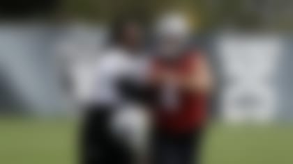 Raiders teammates say Carr's personality and leadership traits enable him to get along with everyone -- including enigmatic running back Marshawn Lynch.