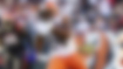 Cleveland Browns running back Nick Chubb (24) carries the ball during an NFL football game against the Cincinnati Bengals, Sunday, Nov. 7, 2021, in Cincinnati. (AP Photo/Emilee Chinn)