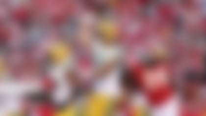 Green Bay Packers quarterback Jordan Love (10) throws a pass during an NFL football game against the Kansas City Chiefs on Sunday, November 7, 2021 in Kansas City, Missouri. (Kevin Sabitus/NFL)