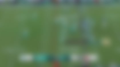 Lawrence pinpoints Kirk to move sticks on fourth-and-6