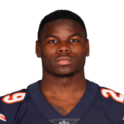 Bears releasing RB Tarik Cohen, DL Eddie Goldman