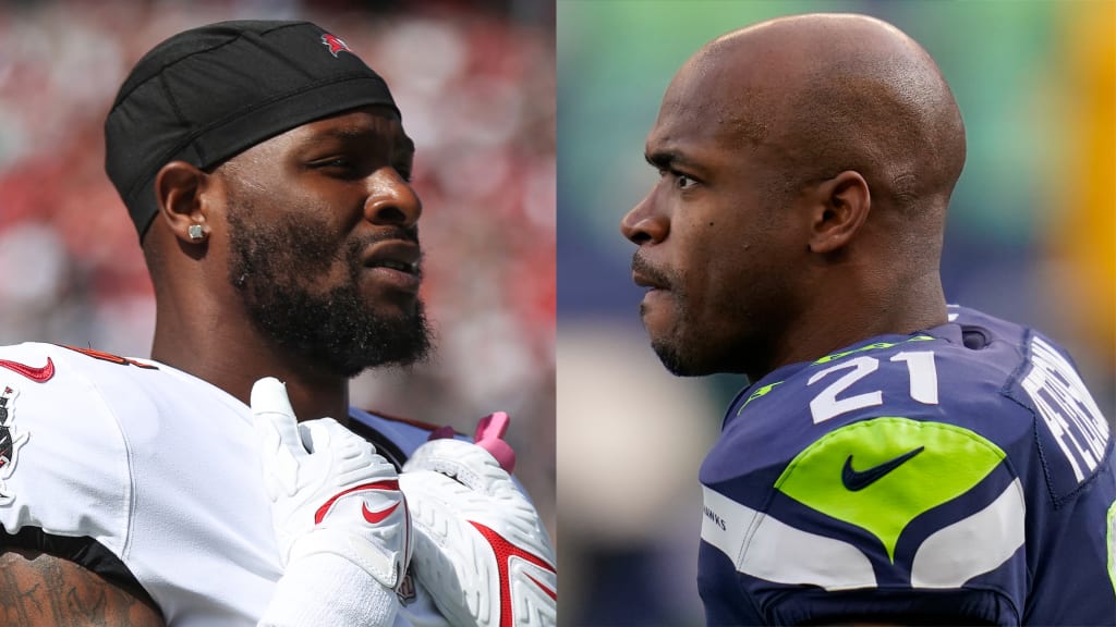 Le'Veon Bell vs. Adrian Peterson Fight on McBroom vs. Gib