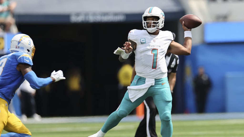 NFL: En los Miami Dolphins ven un buen futuro para Tua Tagovailoa