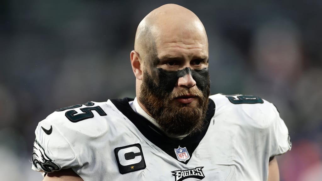 Lane Johnson rejoins Eagles following three-game absence due to