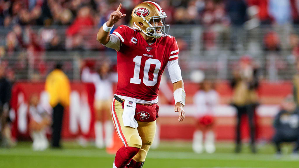 Green Bay, United States. 22nd Jan, 2022. San Francisco 49ers' Jimmy  Garoppolo (10) throws during warmups before a NFC divisional playoff NFL  game against the Green Bay Packers at Lambeau Field in