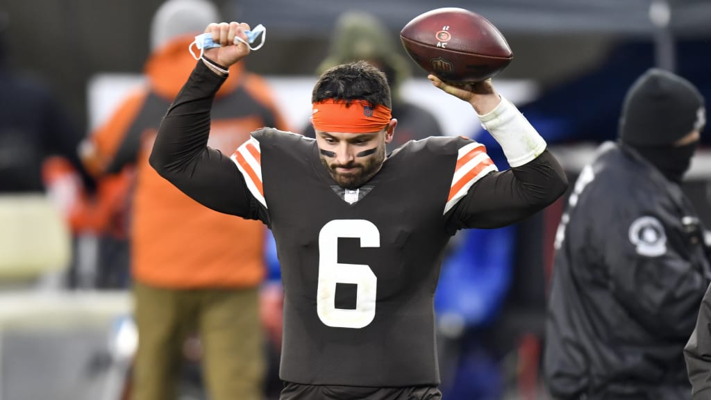 Fans attend an NFL football game between the Raiders and the Cleveland  Browns at the FirstEnerg …