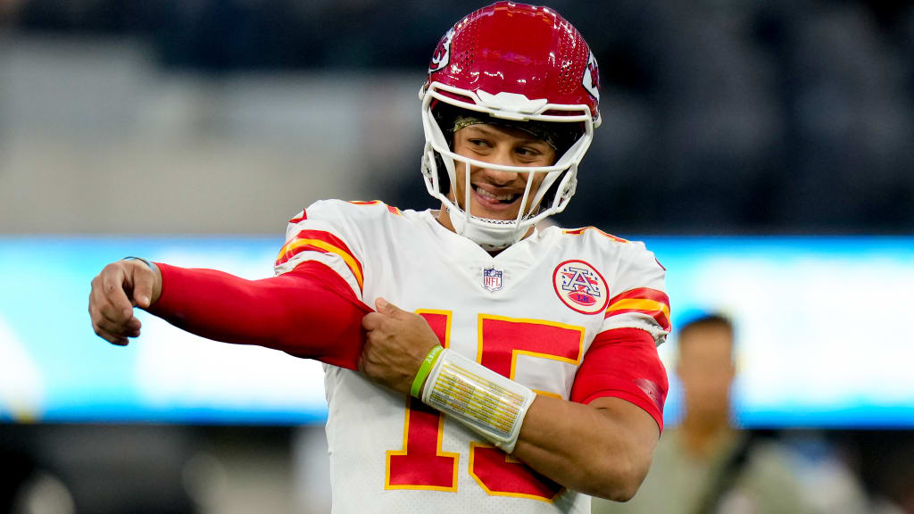 Mahomes, Kelce, overlooked players make Chiefs playoffs run