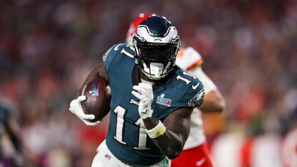 AJ Brown reacts to Philadelphia Eagles' loss of key player - A to