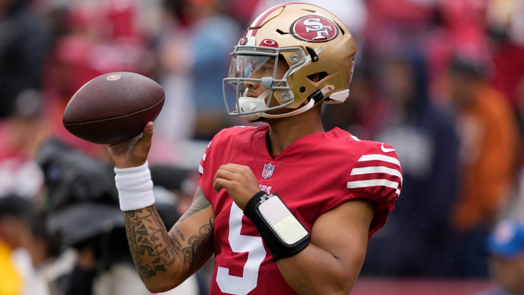 49ers QB Trey Lance carted off field vs. Seahawks after suffering ankle injury