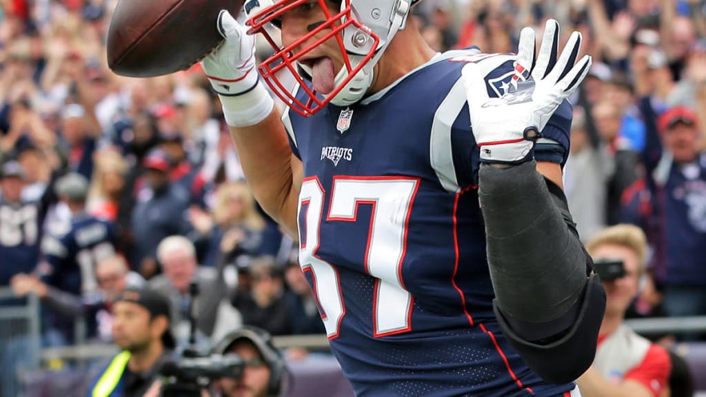 Rob Gronkowski Announces Retirement From NFL - Sactown Sports