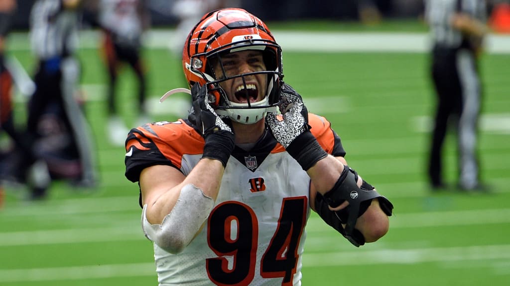 Cincinnati Bengals Agree to Four-Year, $40 Million Extension With Sam  Hubbard - Sports Illustrated Cincinnati Bengals News, Analysis and More