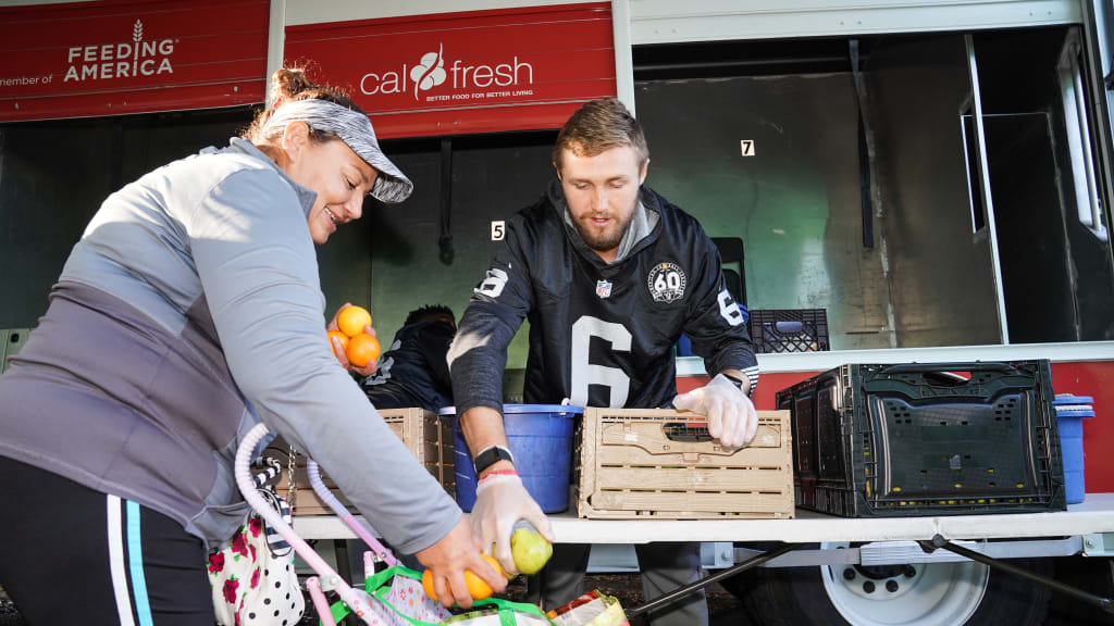 Photos: Raiders host military members for a day at Training Camp