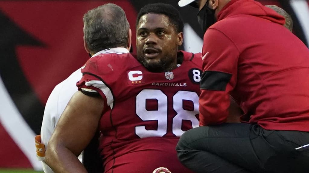 Cardinals DL Peters out for season with knee injury