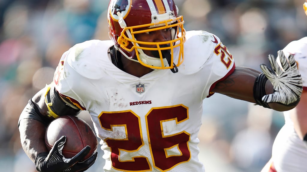 Redskins re-sign Adrian Peterson to two-year deal