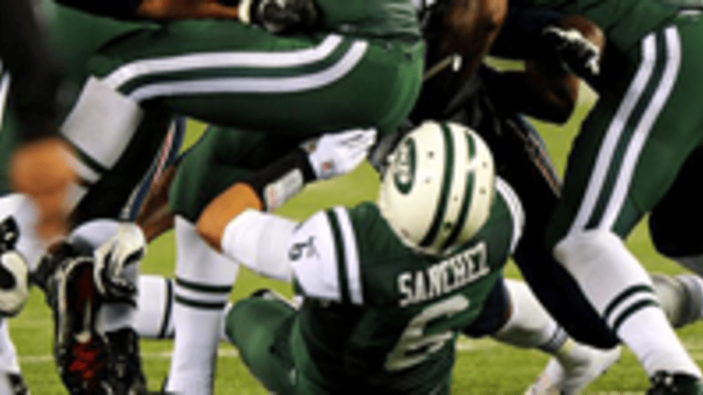 Patriots Troll Jets on Twitter With 'Butt Fumble' Joke