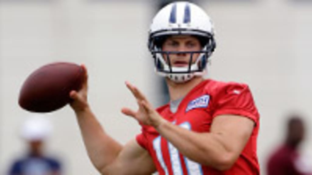 Titans' Jake Locker calm, confident entering make-or-break year