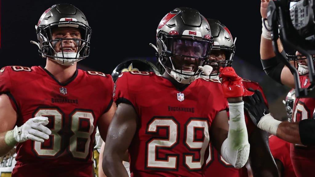 Tampa Bay Buccaneers tight end Cade Otton (88) runs after the catch during  an NFL football game against the Los Angeles Rams, Sunday, Nov. 6, 2022 in  Tampa, Fla. The Buccaneers defeat