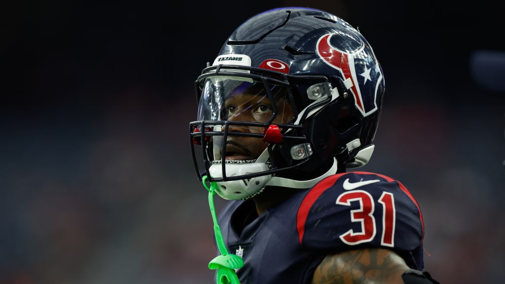 Texans rookie RB Dameon Pierce made sure he was ready to meet the