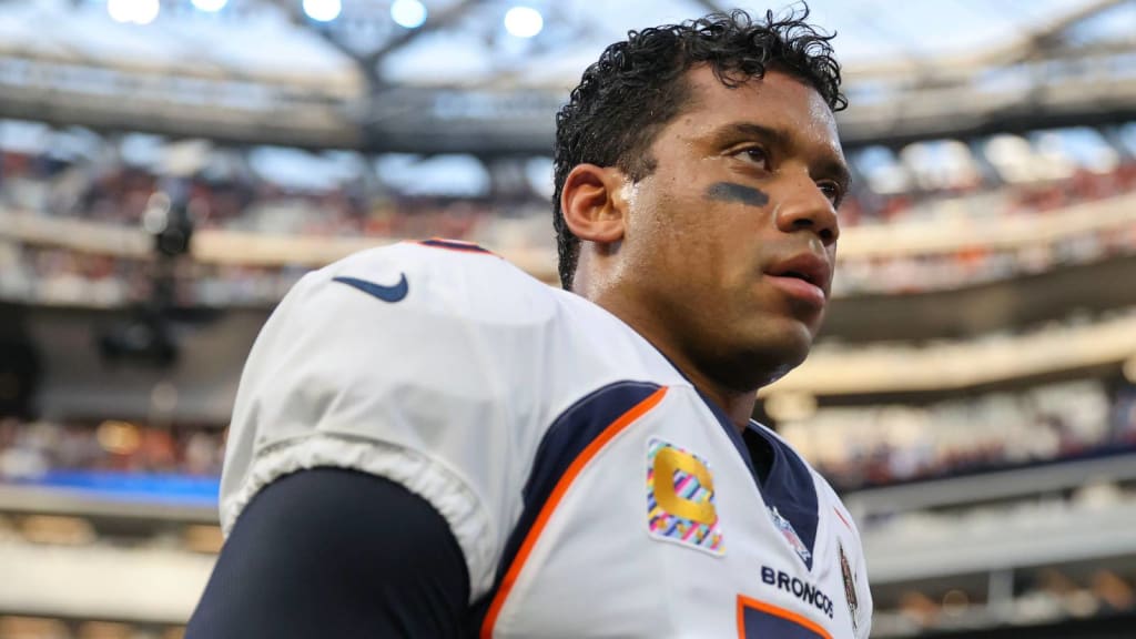 Broncos' Russell Wilson out against Jets with hamstring injury