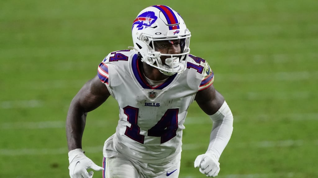 Stefon Diggs rocks Buffalo Bills jersey for first time