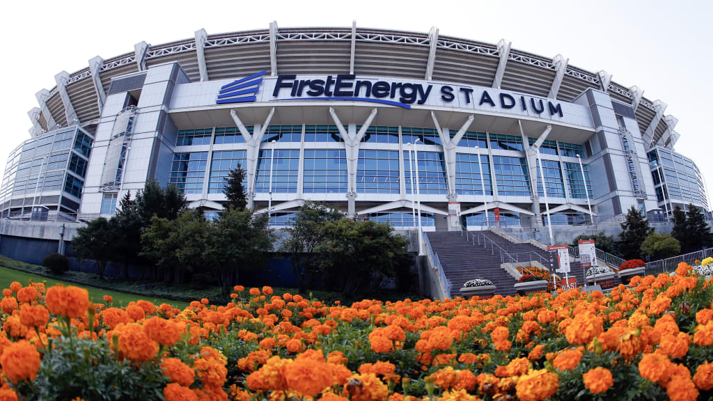 FirstEnergy signage coming down from Browns stadium