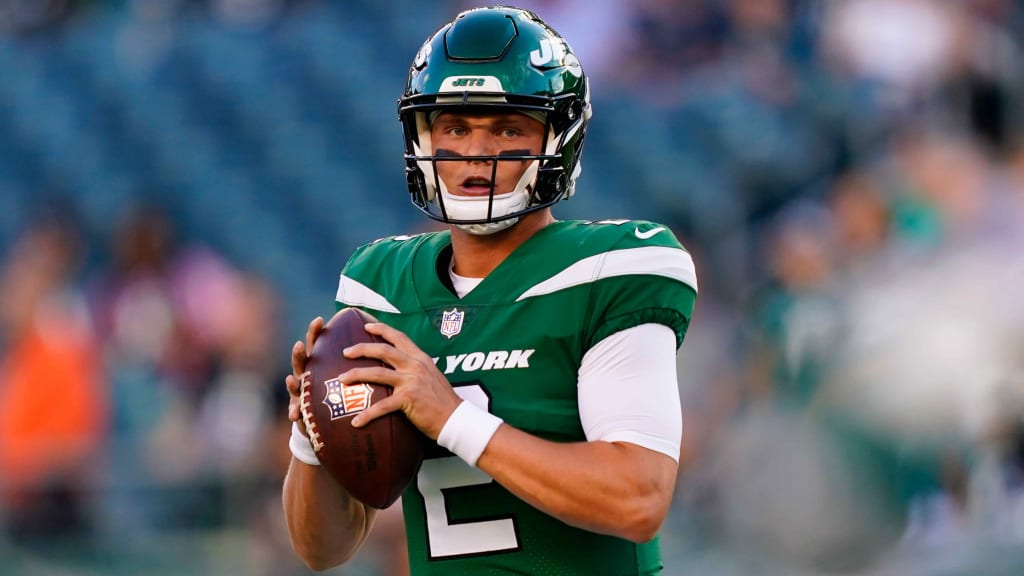 Jets QB Zach Wilson on His Way to L.A.; Knee Procedure Scheduled for Tuesday