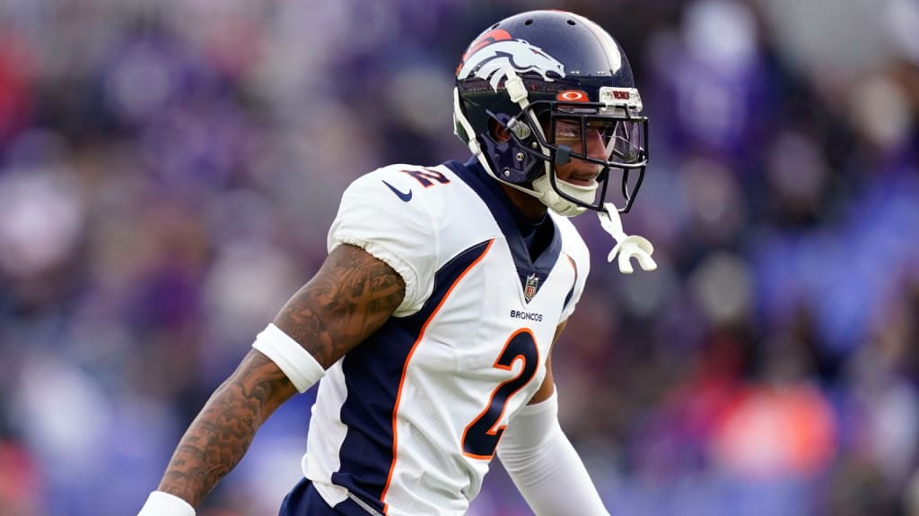 Denver, USA. October 23, 2022: Denver Broncos cornerback Pat Surtain II (2)  drops back in coverage in the first half of the football game between the  Denver Broncos and New York Jets.