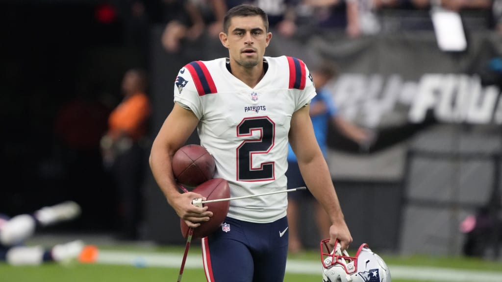 Dallas Cowboys sign kicker Tristan Vizcaino as insurance after