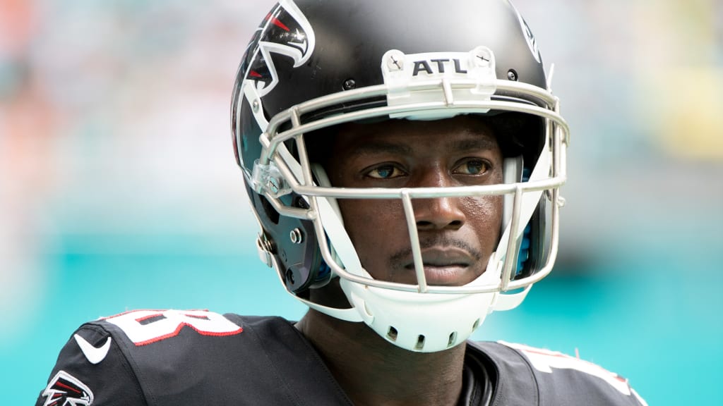 Calvin Ridley sends stern warning to NFL stars after year-long suspension -  Mirror Online