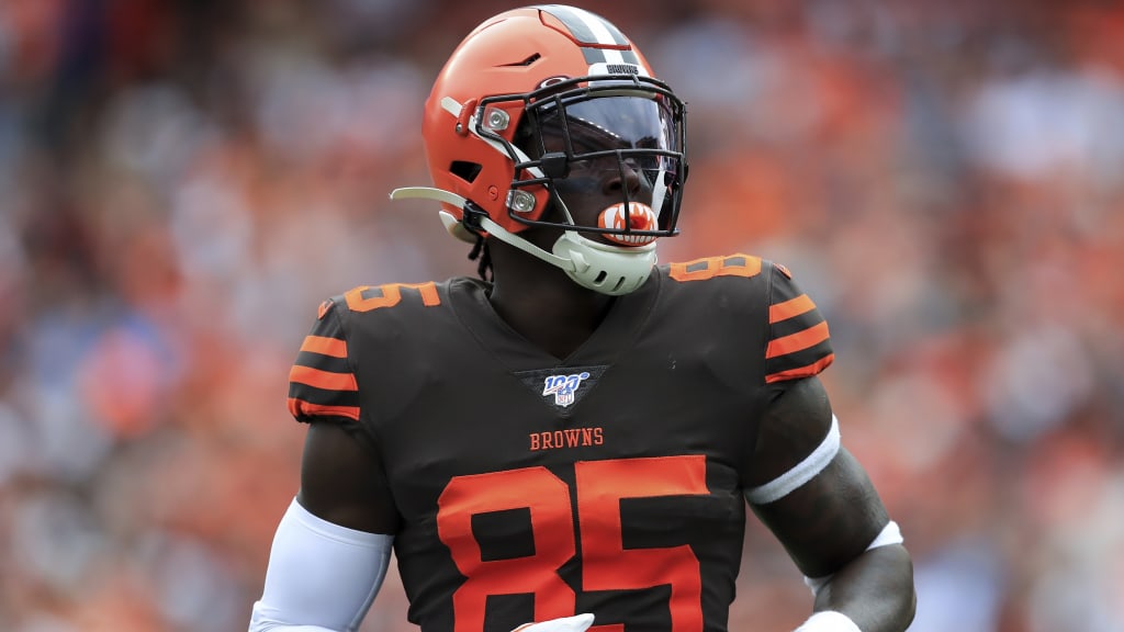 Cleveland Browns TE David NJoku Requests A Trade