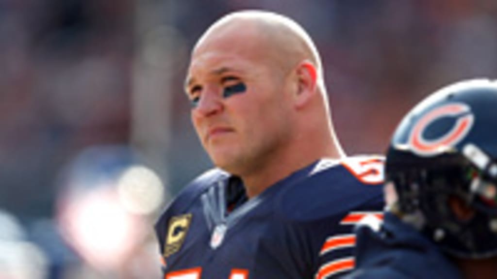 Brian Urlacher update: Bears legend will not return to Chicago in