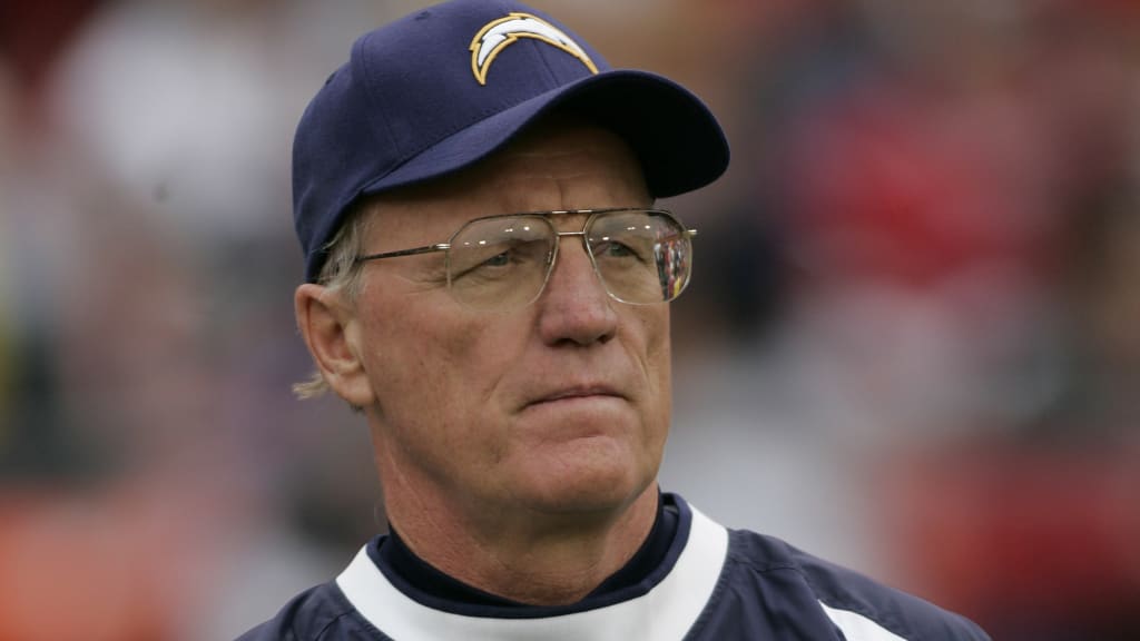 Former Washington head coach Marty Schottenheimer, a 200-game