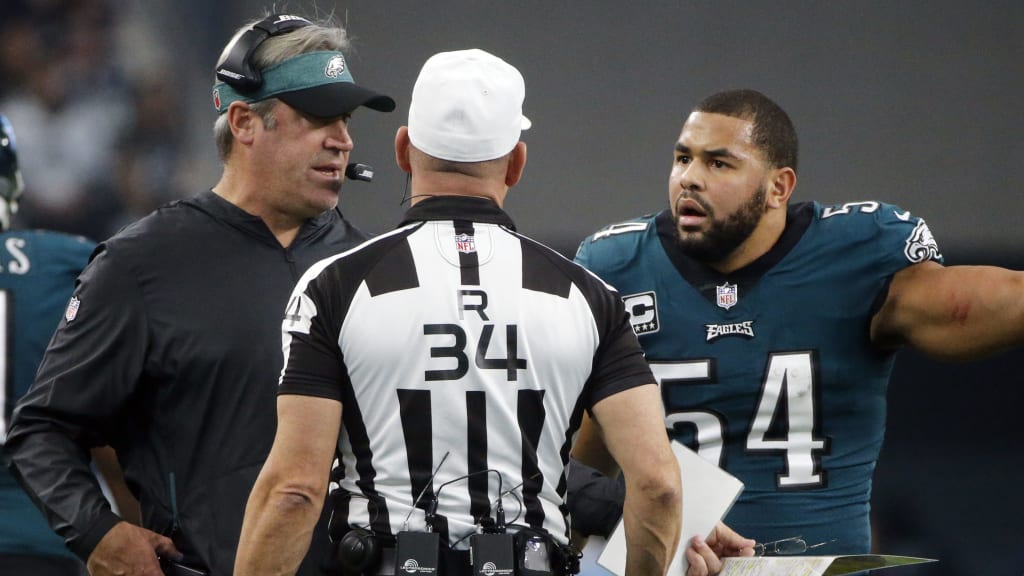 Roundup: Eagles place Kamu Grugier-Hill (back) on IR