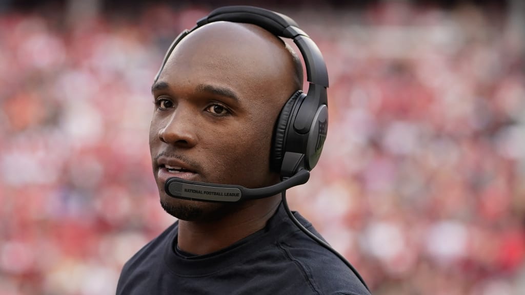 DeMeco Ryans Wins AP Assistant Coach of the Year