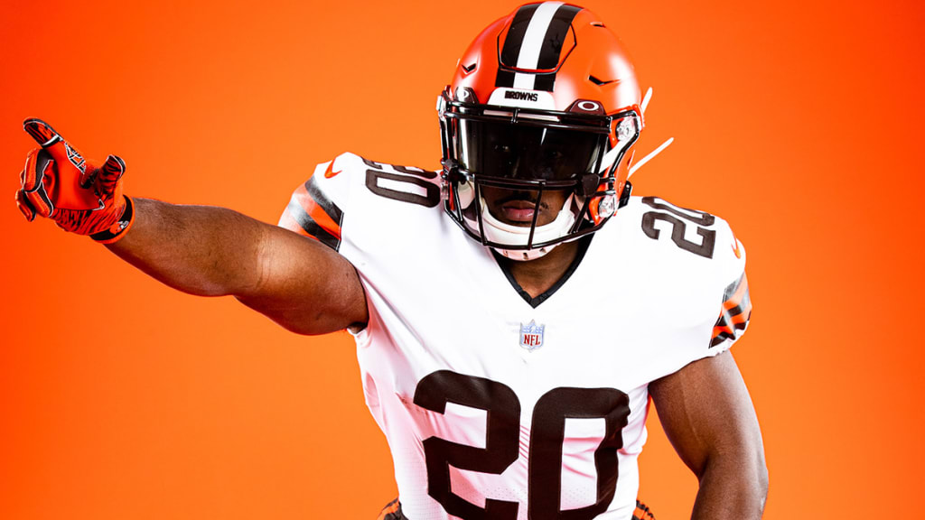 Browns reveal new uniforms with nod to older style