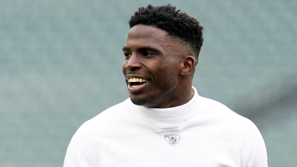 Report: Tyreek Hill says he will go to NFL Hall of Fame as a Miami