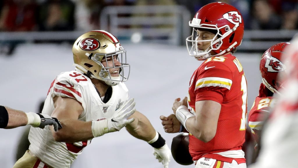 NFL playoff picks: Chiefs-Titans, Packers-49ers feature heavy